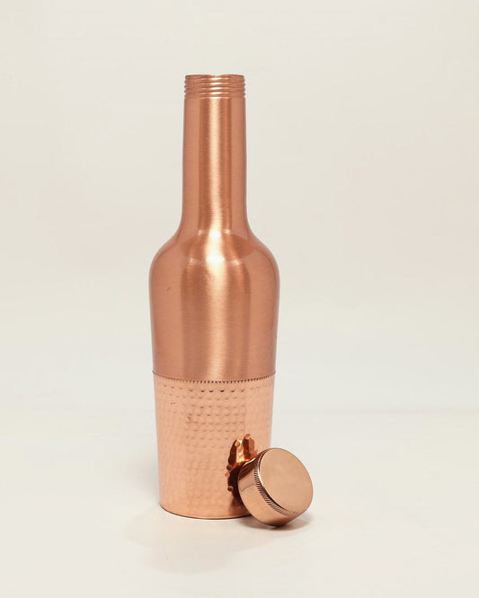 Roots Classic Hammered Copper Bottle - cap detail