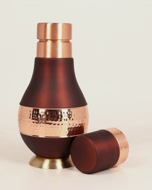 Roots Wine Matte Hammered Copper Bottle - cap detail